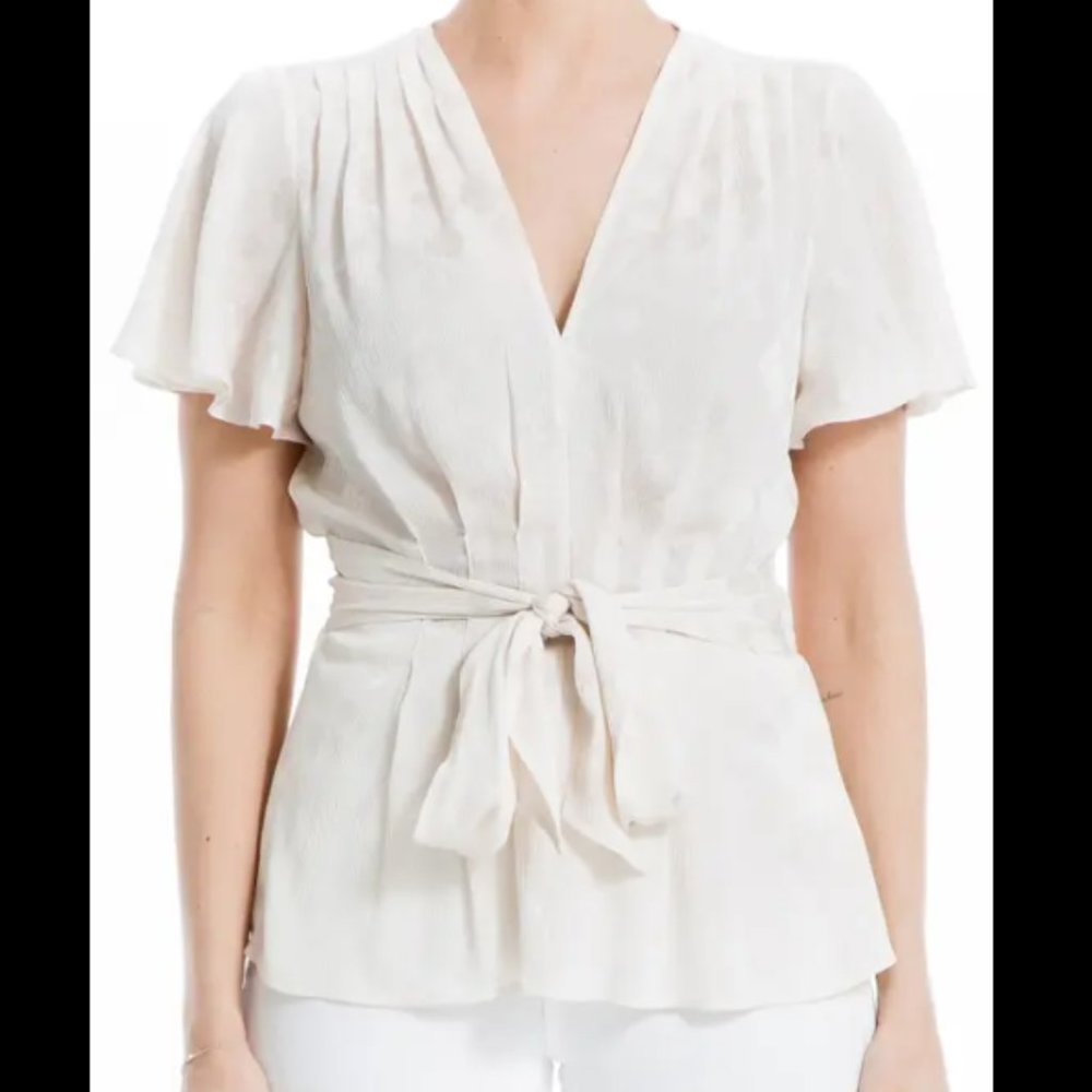 Flowy cream top